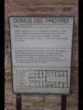 07948 ostia - regio v - insula ii - domus del protiro (v,ii,4-5) - schild.jpg